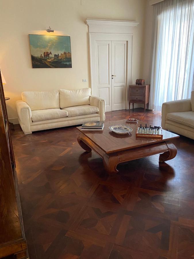 Royal Apartment In San Domenico Maggiore Naples Extérieur photo